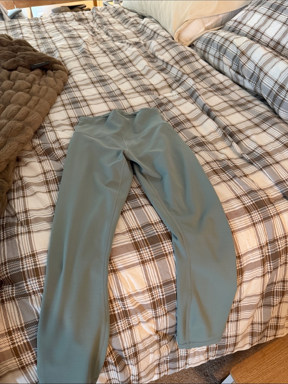 lululemon athletica Kids Stretch Leggings in Sage Green
